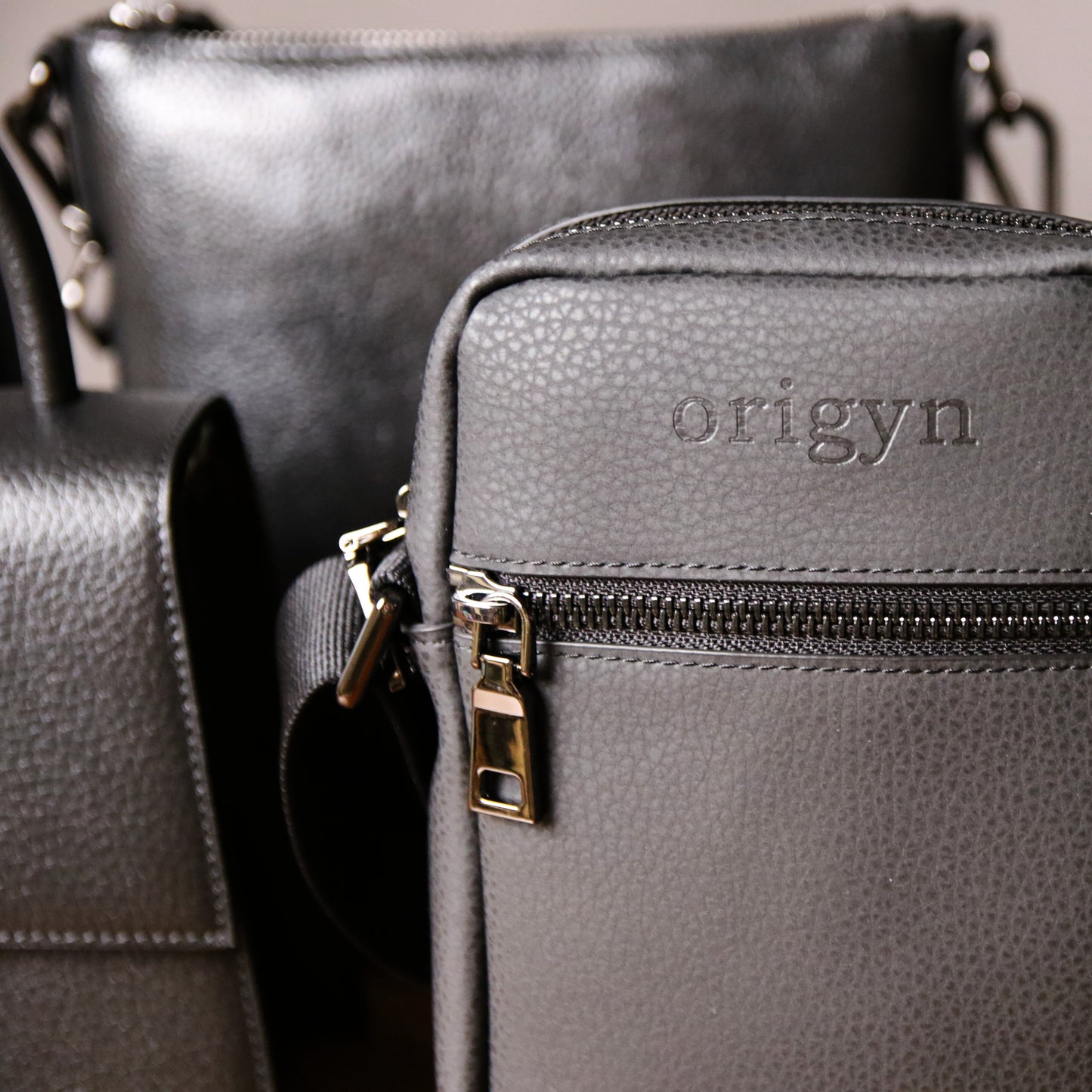 Origyn 02 - Plant-Based Leather Cross-body Handbag - Made with MIRUM®